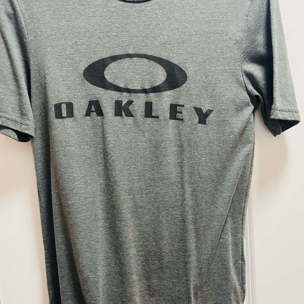 Oakley Gray Short Sleeve Tee